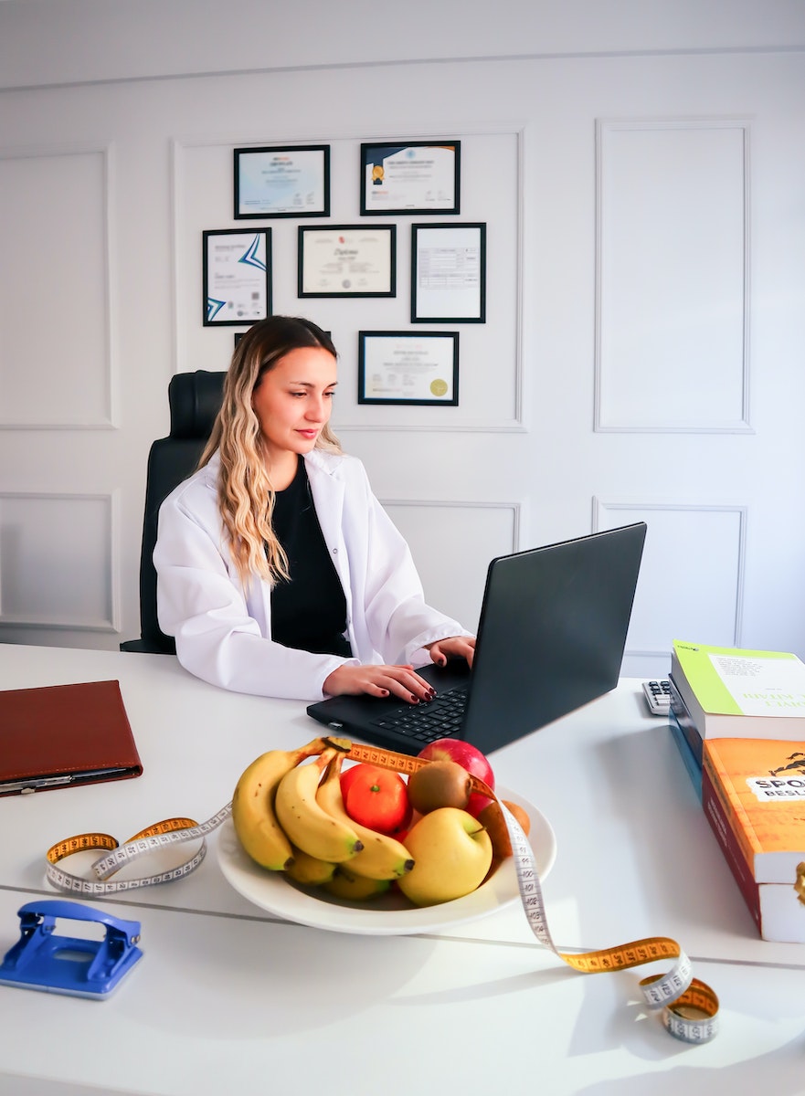 bad posture sitting at the desk